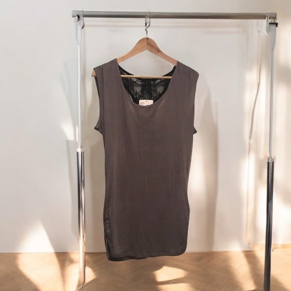 G by Guess Women’s Gray/Black Sleeveless Ruched Sides Size L NWT - Picture 1 of 5